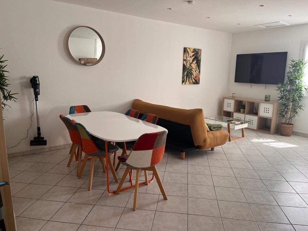 Le Mini Loft Familial Apartment Carqueiranne Exterior photo